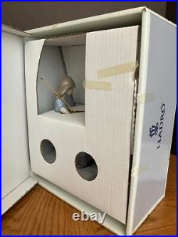 Lladro Picture Perfect #7612 Figurine (Collector's Society 1990)-Mint-Orig. Box