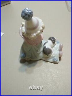 Lladro Pierrot Wipuppy 5227 Clown With Puppy Dog On Lap Sitting Figurine