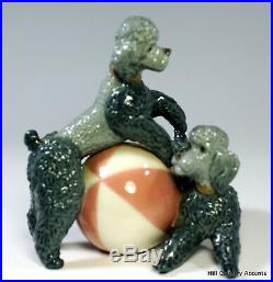 Lladro Playing Poodles #1258 Two Dogs Playing With Ball $825 Value Mint