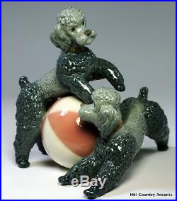 Lladro Playing Poodles #1258 Two Dogs Playing With Ball $825 Value Mint