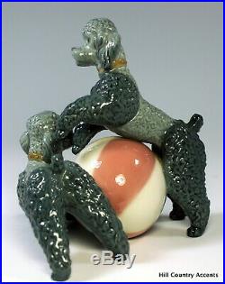 Lladro Playing Poodles #1258 Two Dogs Playing With Ball $825 Value Mint