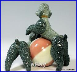 Lladro Playing Poodles #1258 Two Dogs Playing With Ball $825 Value Mint