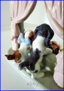 Lladro Please Come Home Dogs At Window Fine Porcelain Figurine Rare