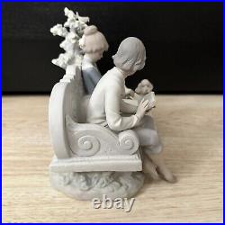 Lladro Poetry Of Love #5442 Boy And Girl Sitting On Park Bench with Dog Matte