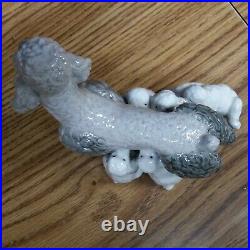 Lladro Poodle from 1974 Figurine Mother Dog w 5 Nursing Puppies Retired #1257