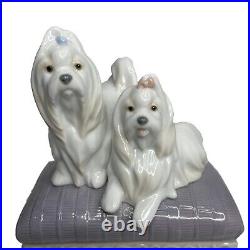 Lladro Porcelain Figurine 6688 Looking Pretty Maltese Dogs on Ottoman