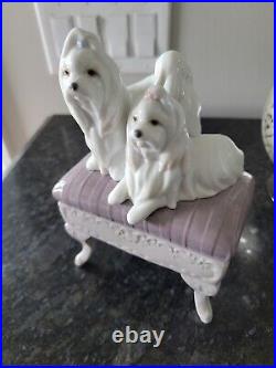 Lladro Porcelain Figurine 6688 Looking Pretty Maltese Dogs on Ottoman RARE