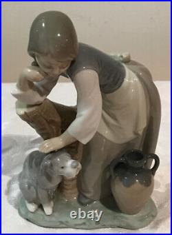 Lladro Porcelain Figurine Girl And Dog H-17 A