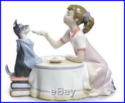 Lladro Porcelain Tea Time Figurine Girl Feeding Dog Ornament 17cm 01009197