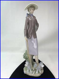 Lladro RARE El Paseo Diario Walking the Dogs #6760 Mint Condition withOrg. Box