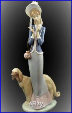 Lladro Rare Retired Figurine #1537 Stepping Out Lady Walking With Dog