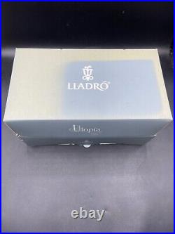 Lladro Retired 8237 Utopia Stage Partners Mint-Original Box With Paperwork