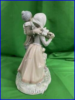 Lladro Retired Children Dog Singing Christmas Carol #1239