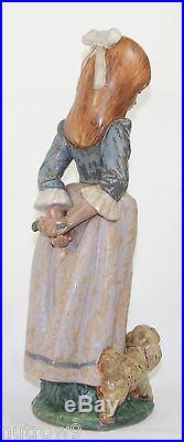 Lladro Rosita #2085 Figurine Girl With Puppy Dog & Rose Gres Perfect