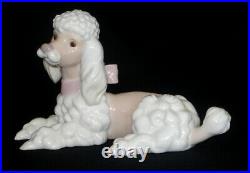 Lladro Sitting Poodle Dog Glazed Porcelain Figurine # 6337 Mint