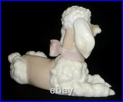 Lladro Sitting Poodle Dog Glazed Porcelain Figurine # 6337 Mint