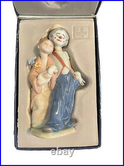 Lladro Society Figurine PALS FOREVER CLOWN GIRL & DOGS #7686 Retired Mint W Box
