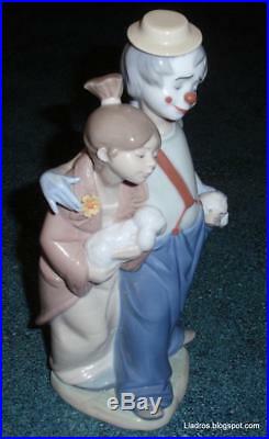 Lladro Society Pals Forever Clown With Puppy Dogs Figurine #7686 Glossy Finish