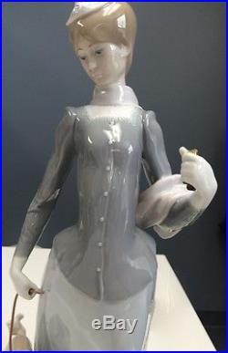 Lladro Spain Glossy Lady With Shawl And Dog #4914 1974 Retired Missing Parasol