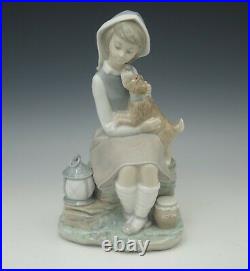 Lladro Spain Porcelain 4910 Girl With Puppy Dog And Lantern Figurine Retired