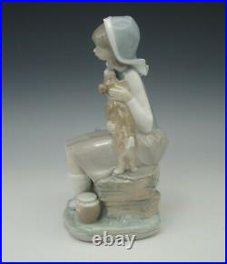 Lladro Spain Porcelain 4910 Girl With Puppy Dog And Lantern Figurine Retired