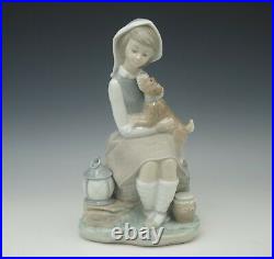 Lladro Spain Porcelain 4910 Girl With Puppy Dog And Lantern Figurine Retired