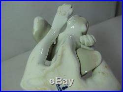 Lladro Spain Porcelain Basset Hound Dog Statue Figurine