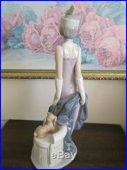 Lladro Spain Porcelain Figurine 5174 Couplet Lady With Puppy Dog 13.5