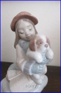 Lladro Spain Porcelain Figurine 8265 I'll Keep You Warm Girl Dog