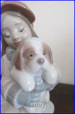 Lladro Spain Porcelain Figurine 8265 I'll Keep You Warm Girl Dog