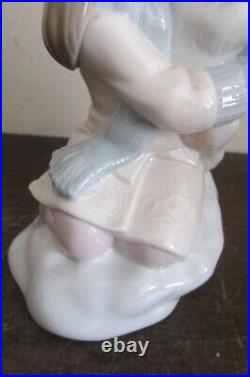 Lladro Spain Porcelain Figurine 8265 I'll Keep You Warm Girl Dog