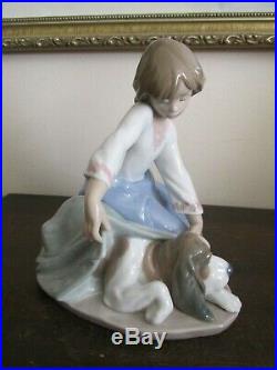 Lladro Spain Porcelain Figurine Dog's Best Friend # 5688 Girl Dog
