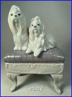 Lladro Spain Porcelain Figurine Of Two Maltese Dogs On A Bench, Retired 2004