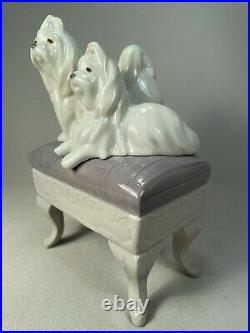 Lladro Spain Porcelain Figurine Of Two Maltese Dogs On A Bench, Retired 2004