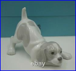 Lladro Spain Porcelain Playful Puppy Figurine Beagle Puppy #1070 Nib