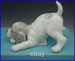 Lladro Spain Porcelain Playful Puppy Figurine Beagle Puppy #1070 Nib