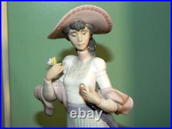 Lladro Sunday's Best Figurine 06246 Lady with Dog Excellent