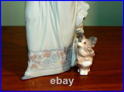 Lladro Sunday's Best Figurine 06246 Lady with Dog Excellent