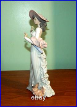 Lladro Sunday's Best Figurine 06246 Lady with Dog Excellent