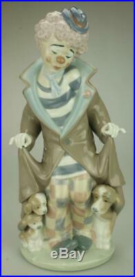 Lladro Surprise #5901 Retired Handmade Clown or Magician with Dogs Figurine