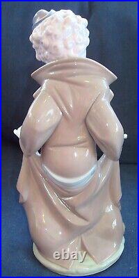 Lladro Surprise Clown with Puppies 5901 - 9 3/4