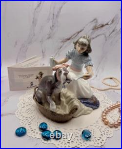 Lladro Take your Medicine # 5921, Porcelain Figurine, Retired, beautiful