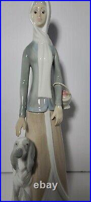 Lladro Tengra Lady and Dog Porcelain Figurine 15 TallEXCELLENT Made Spain