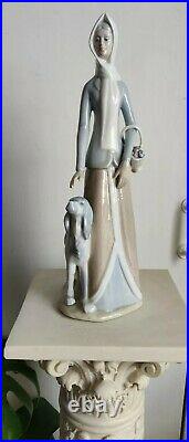 Lladro Tengra Woman with Basket and Setter Dog Porcelain Figurine 15 Spain Rare