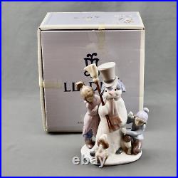 Lladro The Snow Man 5713 Signed Children Dog Snowman 8.5 Inch Porcelain Figurine