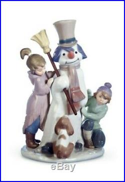 Lladro The Snowman 5713 with boy and girl and dog, Retired, Mint Condition