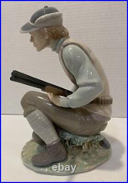 Lladro The Sportsman #6096 Hunter with Dog and Gun with Box Retired