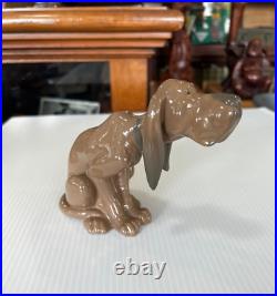 Lladro Timid Dog Bloodhound 5 1/4 Inch Figurine # 5111