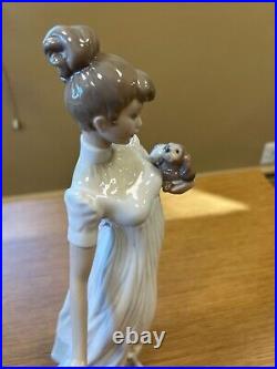 Lladro Traveling Companion #6753 14 Figurine