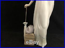 Lladro Traveling Companions Lady With Dog #6753 Mint Figurine